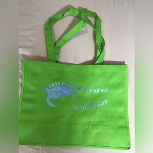 Green and Blue ‘This bag won’t end up in the ocean’ Tote Bag